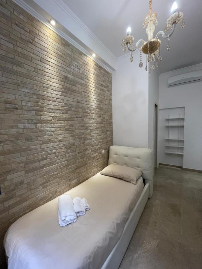 Domus Enea - Colosseo Termini Rzym Zewnętrze zdjęcie